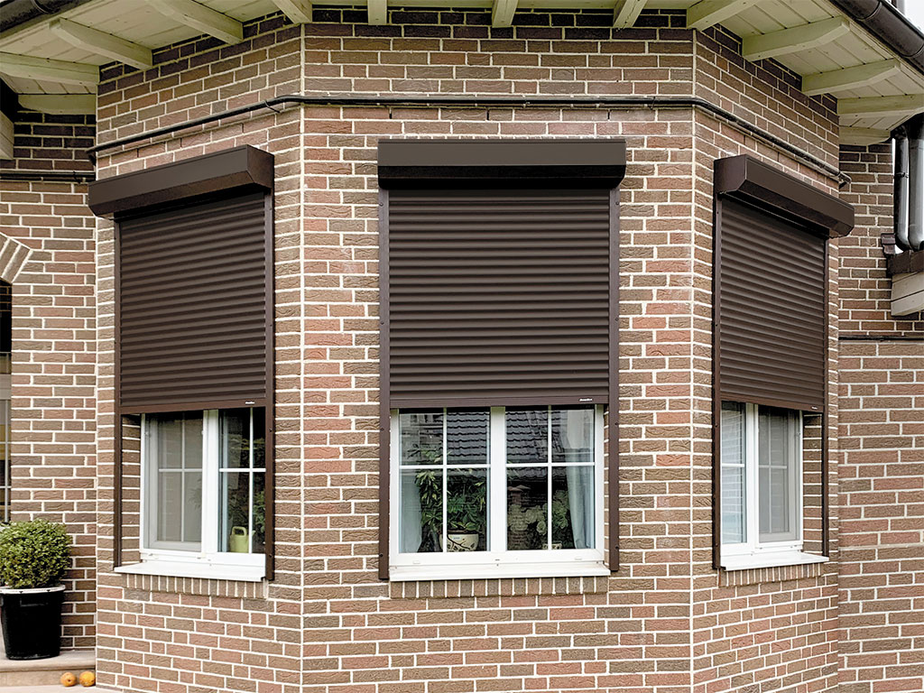 Рольставни оконные в частном секторе