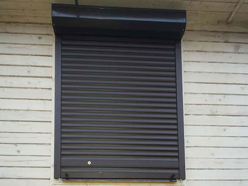 Рольставни в частном секторе