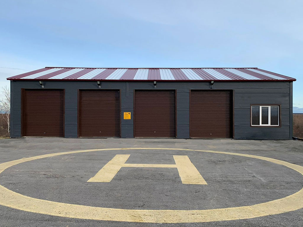 Промышленные секционные ворота ISD01, дизайн «доска»