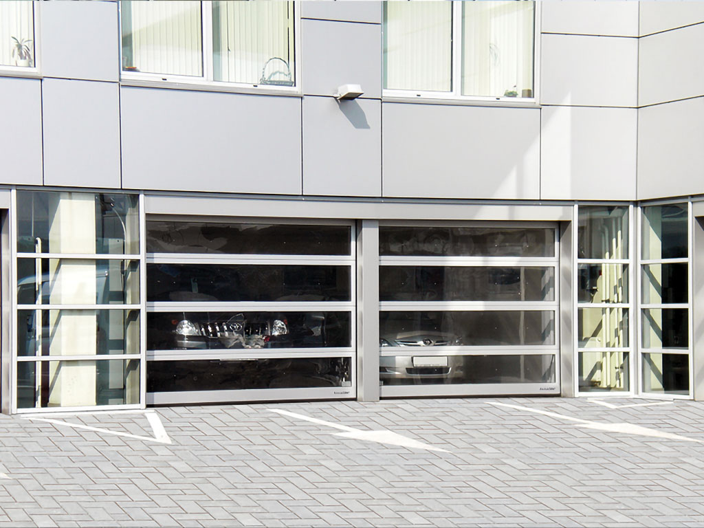 Панорамные секционные ворота (сплошное остекление)